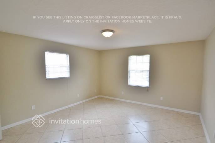 Building Photo - 885 Rayston St