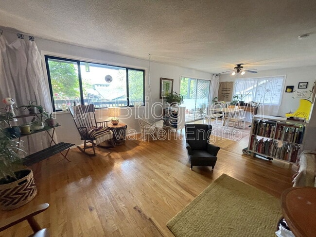 Building Photo - 4616 SE 31st Ave