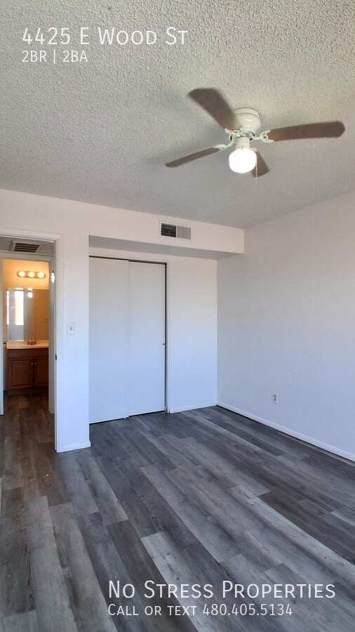 Building Photo - 4425 E Wood St