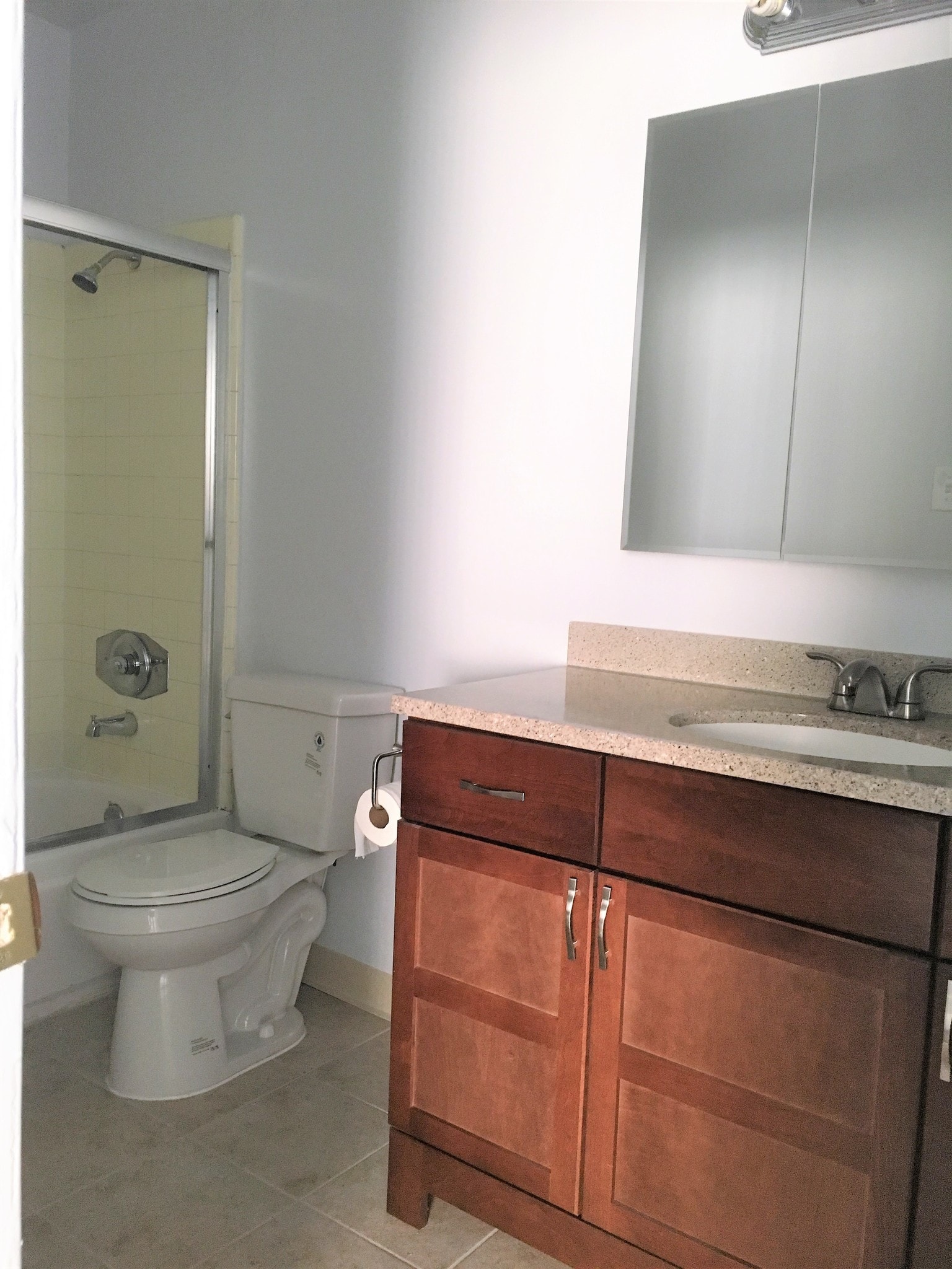 Bathroom - 603 N New Hampshire Ave