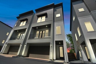 Building Photo - 3036 Live Oak St