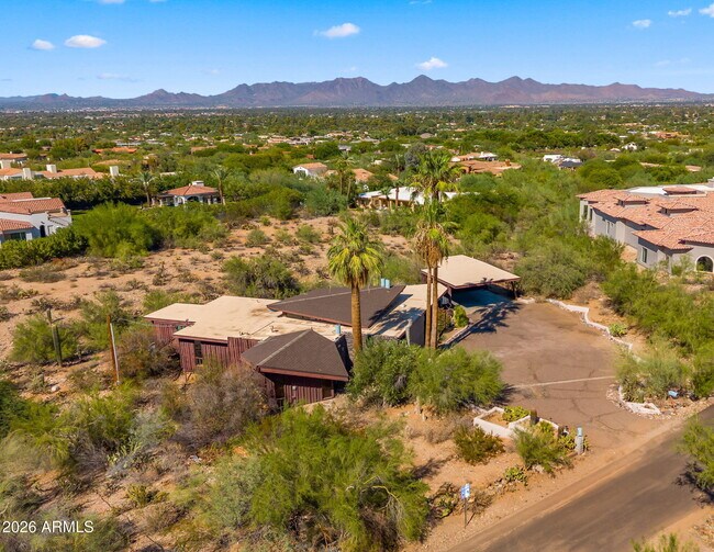 Building Photo - 6102 E Quartz Mountain Rd