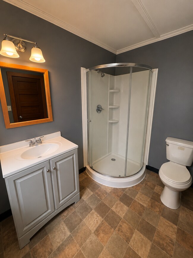 Building Photo - Spacious 4-Bedroom Home with Garage, Fenced Yard & Historic Character | Rochester, NH
