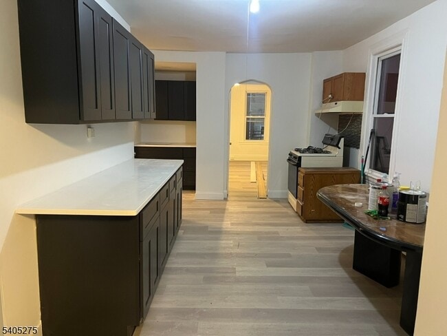 Building Photo - 12 Quincy St