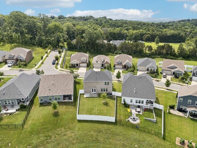 Building Photo - Clover Glen Rental