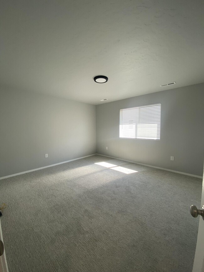 Building Photo - 1415 Carrol Town Wy