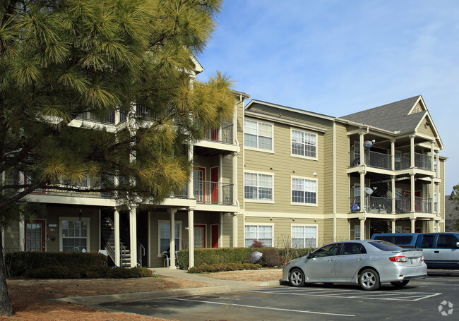 Building Photo - Steeplechase