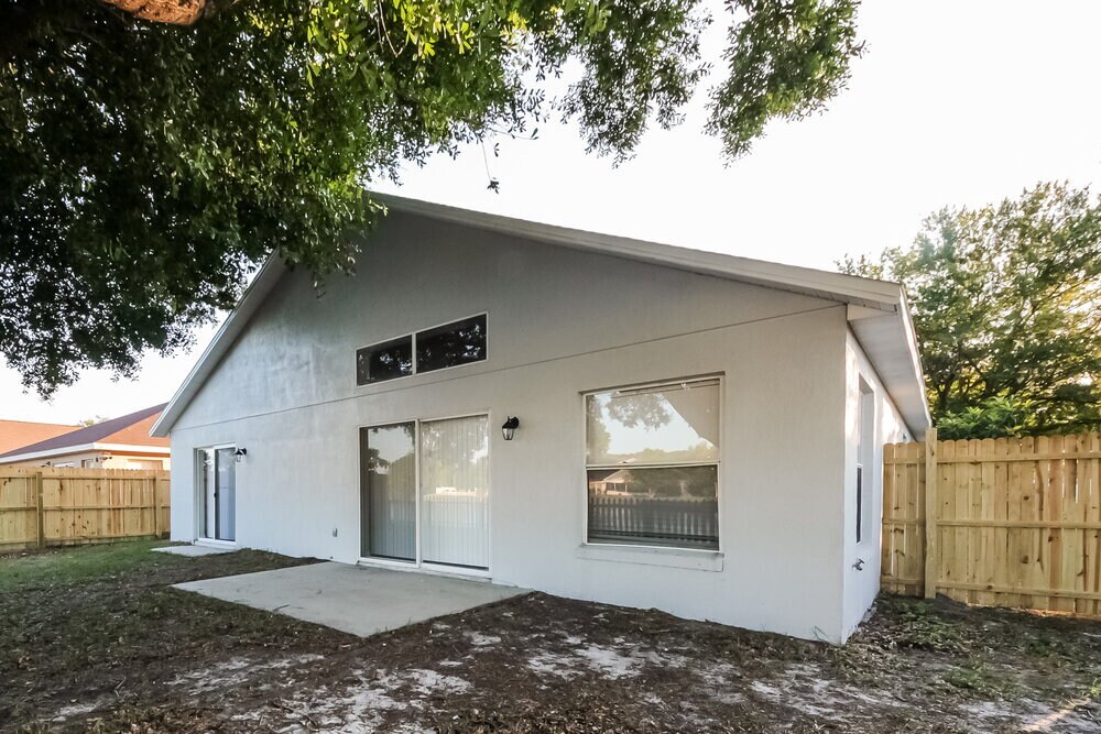 Building Photo - 8661 Fort Jefferson Blvd