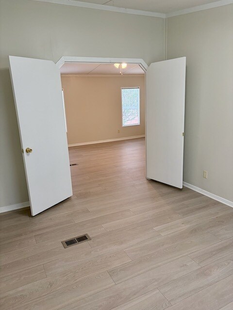 Building Photo - 104 Lonesome Ln