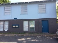 Building Photo - 1915 Hearthstone Dr