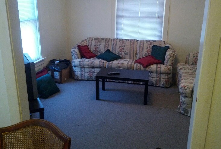 Building Photo - 1006 N Aurora St