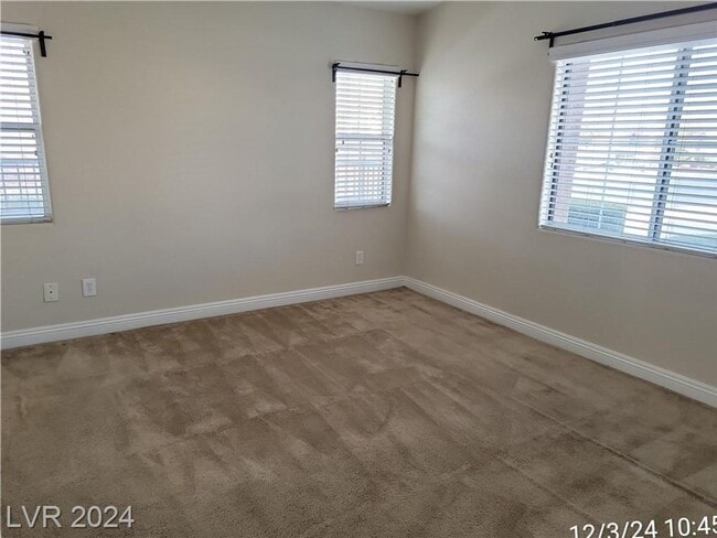 Building Photo - SILVERADO RANCH SINGLE STORY PATIO HOME IN...