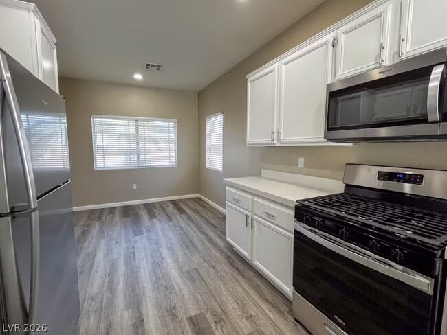 Building Photo - 8105 Guava Nectar Ave