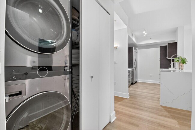 Building Photo - 550 Okeechobee Blvd