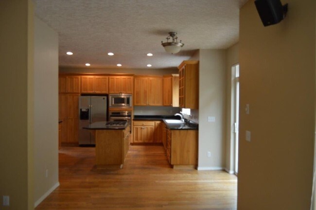 Building Photo - 14674 NW Blackthorne Ln