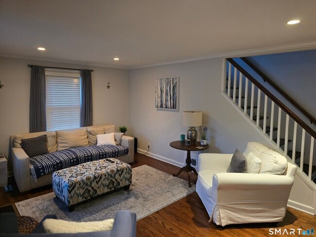 Building Photo - 276 Dunnlea Rd