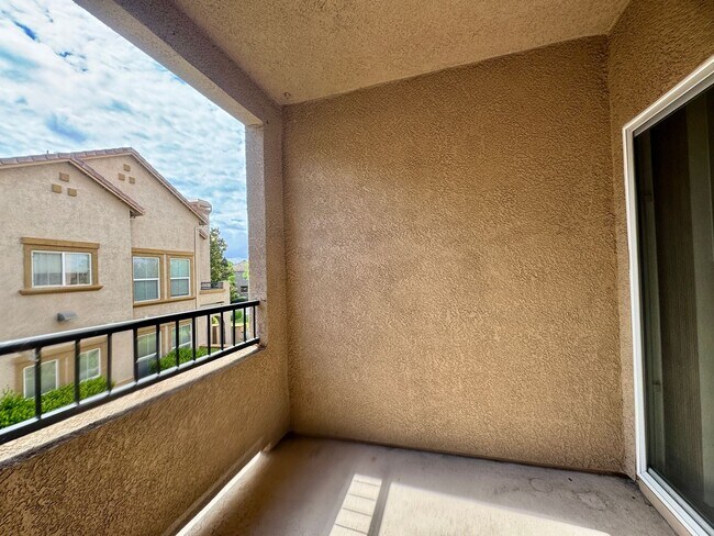 Building Photo - Welcome Home To This Adorable North Natomas Condo!