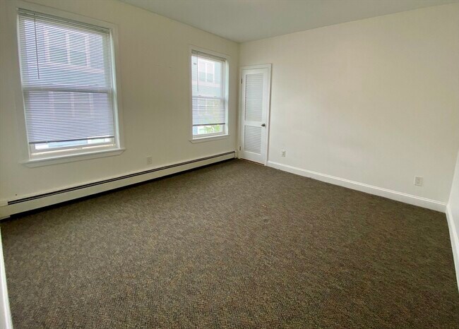 Building Photo - 21 Heldun St