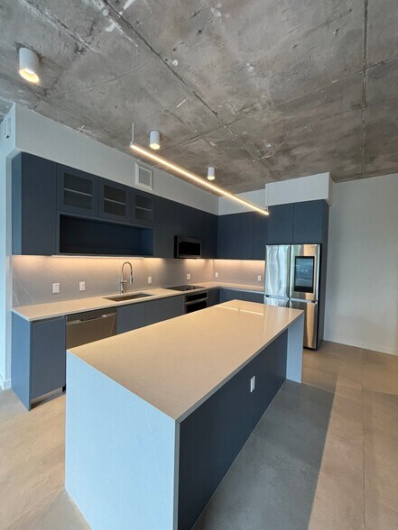 Building Photo - 113 NW 24th St