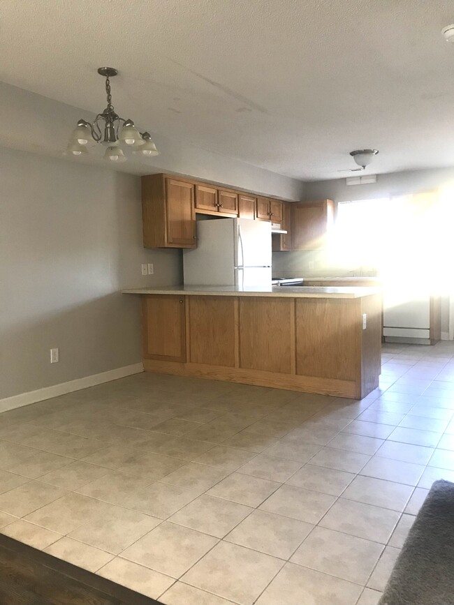 Dining area - 2702 Lantern Walk SE