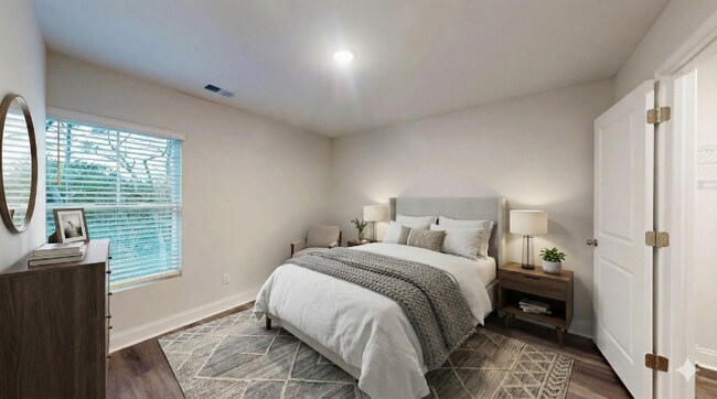 Building Photo - 200 Winding Chestnut Dr