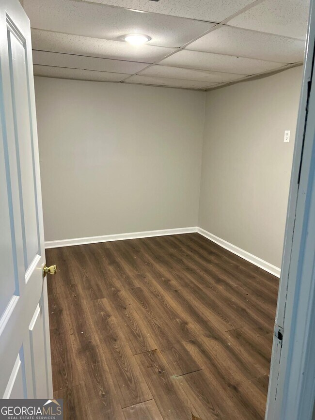 Building Photo - 3990 Rocmar Dr