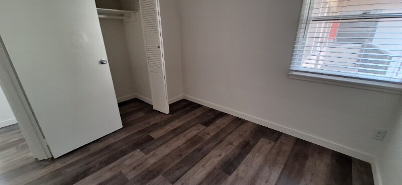 Building Photo - 11028 1/2 Strathmore Dr