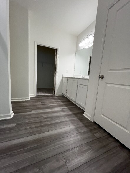 Building Photo - 107 S Keatts Winner Ct