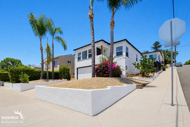 Building Photo - Completely Remodeled 4Bdm 2Ba Single Family - MI Special!