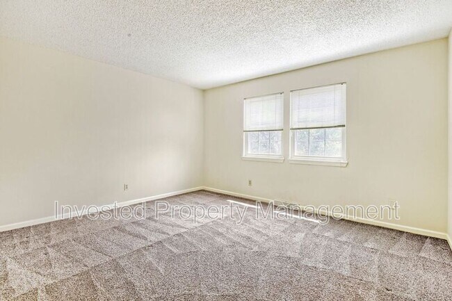 Building Photo - 7956 S Vincennes Way
