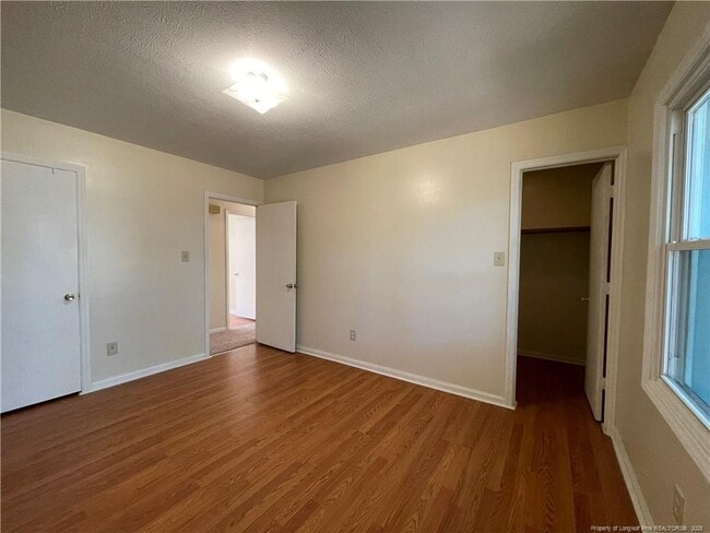 Building Photo - 711 Niven Ave
