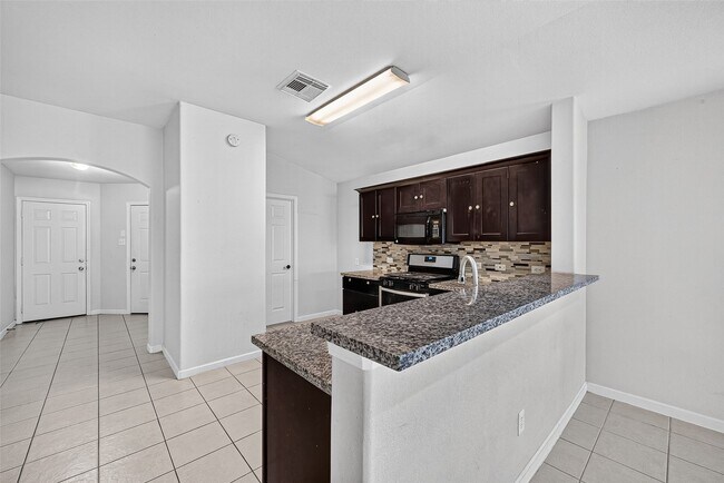 Building Photo - 10907 Barker Gate Ct