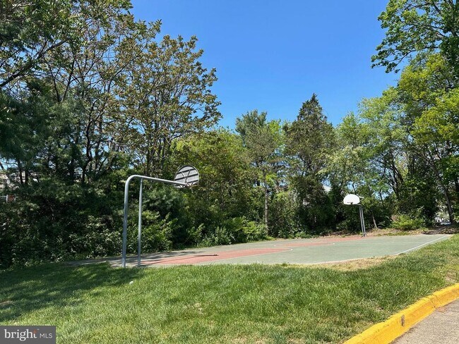 Building Photo - 13998 New Braddock Rd