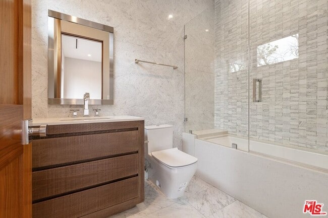 Building Photo - 6361 Drexel Ave