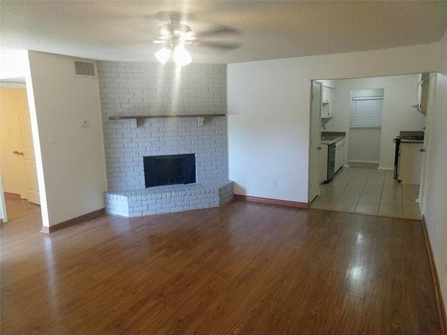 Building Photo - 3600 Biscay Dr