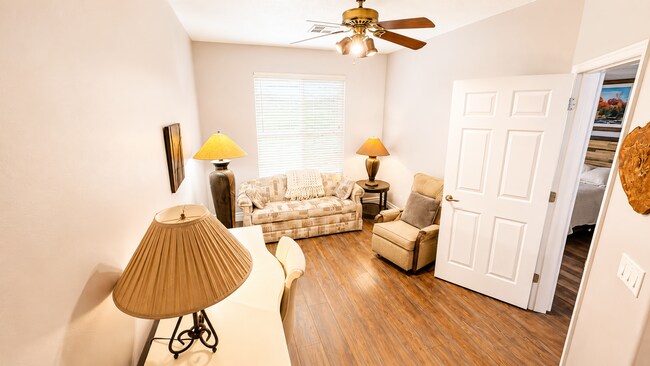 Building Photo - 1806 Sunstar Dr