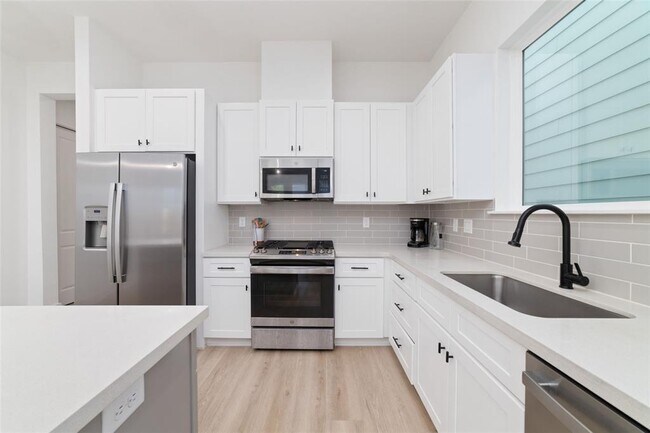Building Photo - 3444 Bolin Rd