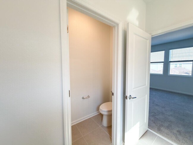 Building Photo - 2497 Spring Tune Aly