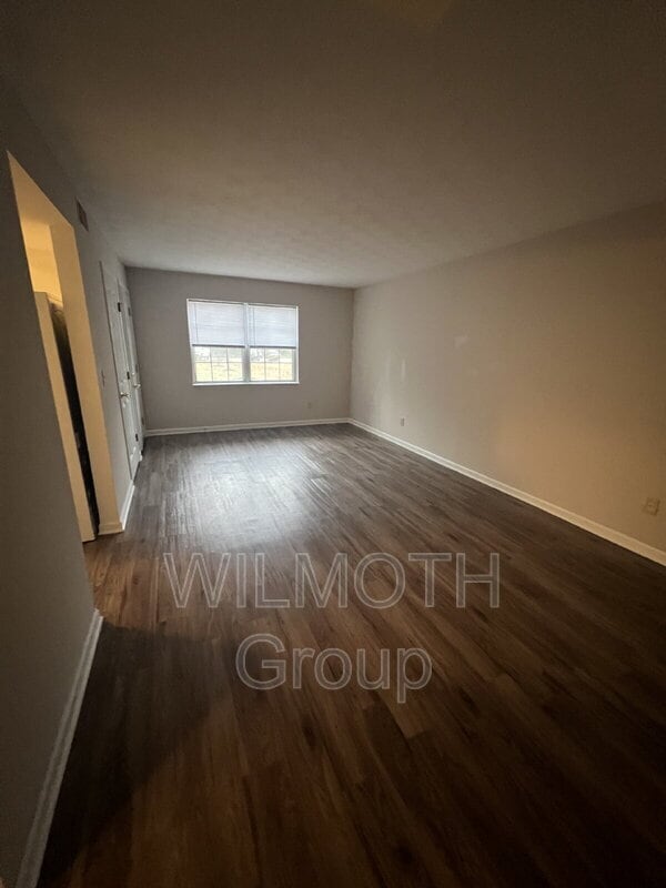 Building Photo - 1320 Millerwood Dr