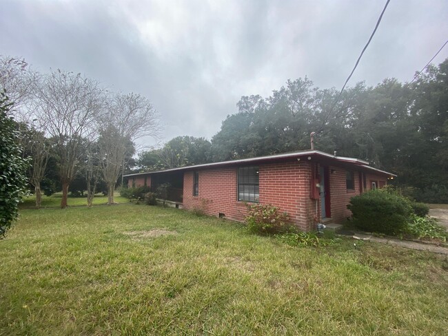 Building Photo - 7451 Lanier Dr