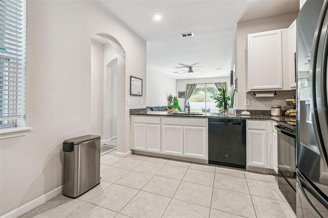 Building Photo - 2123 Laceflower Dr