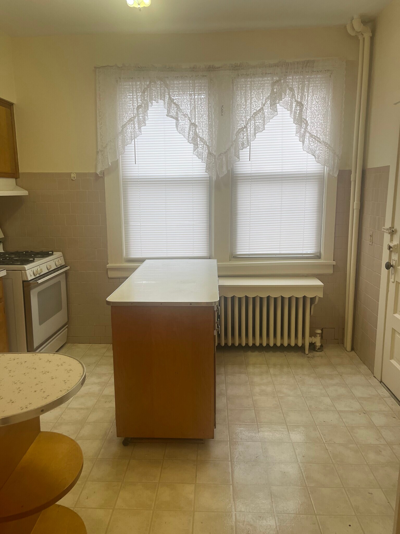 Building Photo - 2345 W 24th Pl