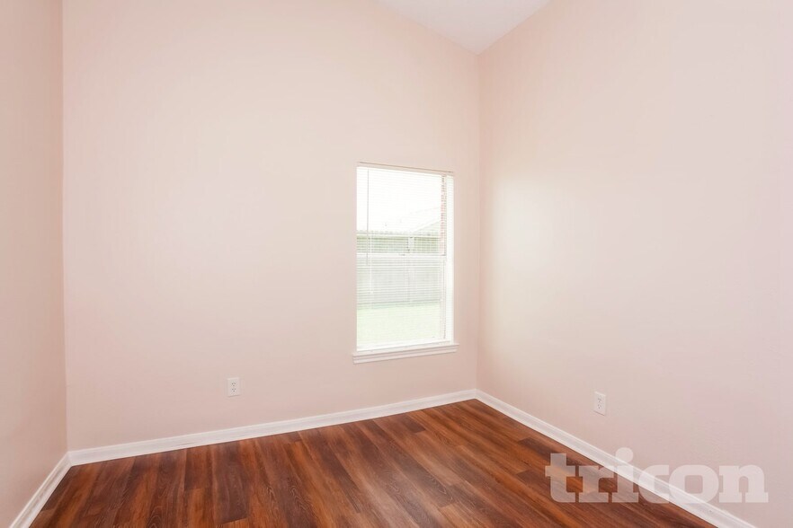 Building Photo - 3103 Kelling St