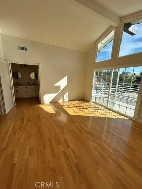 Building Photo - 1734 N Yurok St