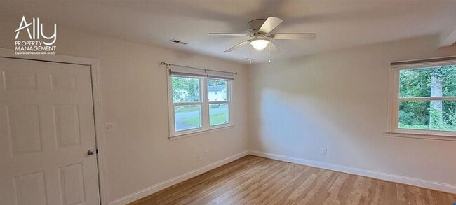 Building Photo - 290 Windfield Cir