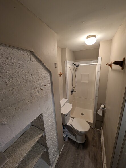 Building Photo - 408 Hamilton Street