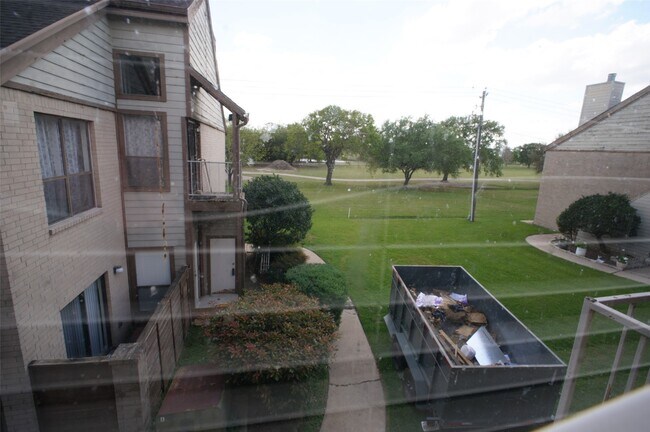 Building Photo - 8263 Sands Point Dr