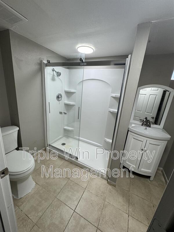 Building Photo - 5122 Ville Maria Ln