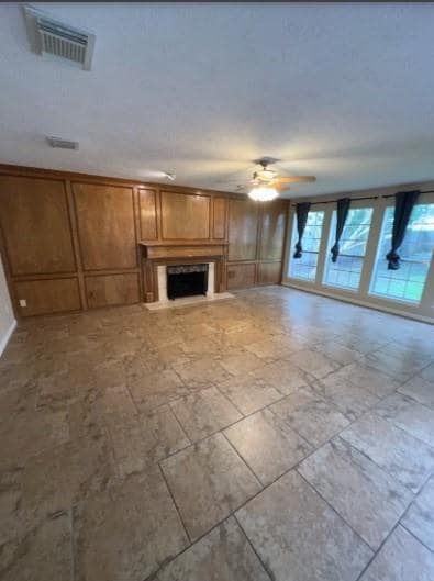Building Photo - 2502 Fairwind Dr