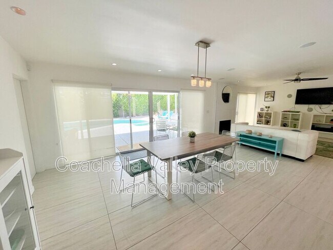 Building Photo - 2719 E Ventura Rd